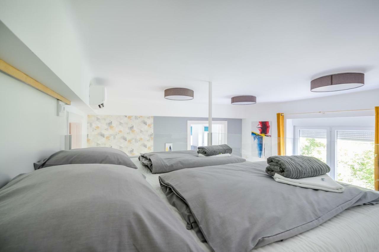 Bpr Color Fusion Home With A/C بودابست المظهر الخارجي الصورة