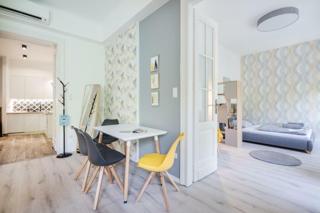 Bpr Color Fusion Home With A/C بودابست المظهر الخارجي الصورة
